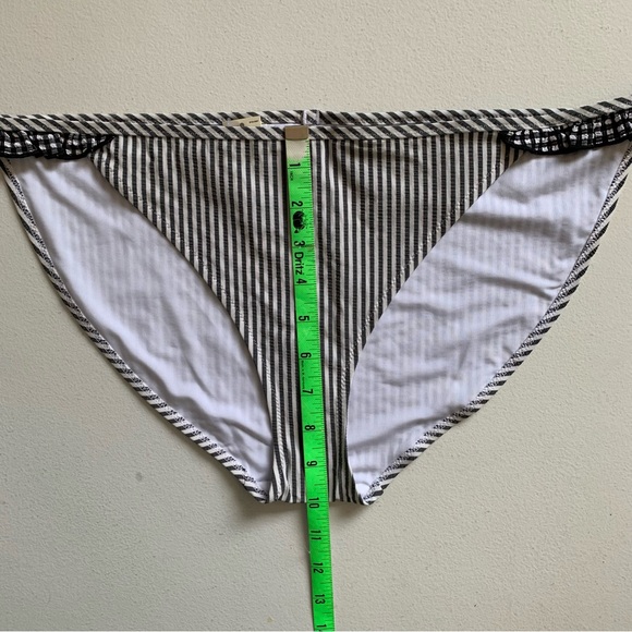 Aerie Size XL Black & White Seersucker Ruffle Bikini Bottom NWT - Picture 15 of 16
